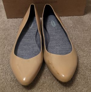 Dr. Scholl's - Beige point-toe flats